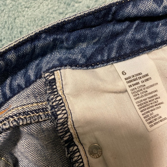 AMERICAN EAGLE jean shorts size 6 - Picture 3 of 3